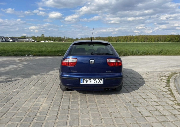 Seat Leon cena 9500 przebieg: 197000, rok produkcji 2005 z Września małe 37